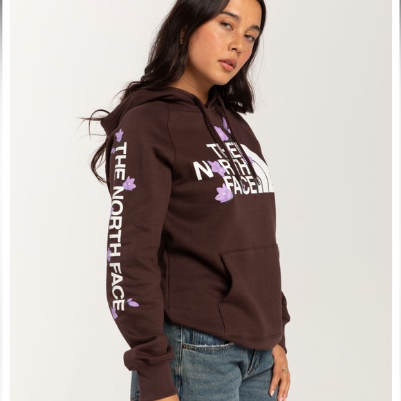 The North Face Women’s Hoodie - Picture 8 of 8